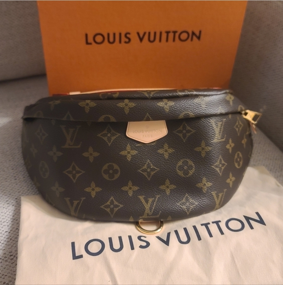🔥 🔥Louis Vuitton Bumbag Monogram - Picture 3 of 16